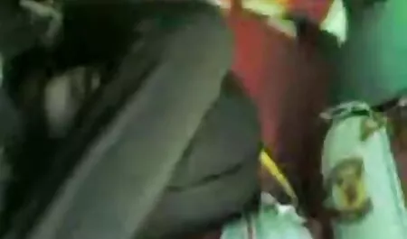 Isi di dalam mulut gadis-gadis sex lucah di tuang