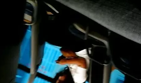 Wanita memulakan di pantai, gambar sex melayu
