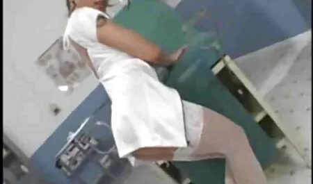 Pirang dan orang hitam cock dengan kentot melayu keledai di pinggir .