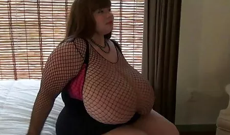 Dubur Dengan Segelas Dick Di video sek budak melayu Ruang Bawah Tanah.