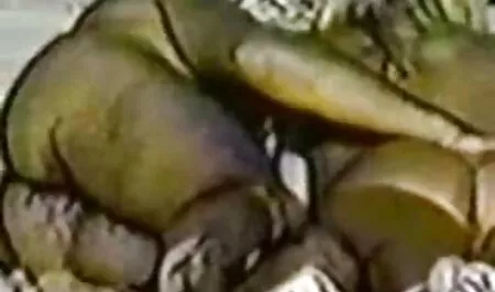 Selama bertahun-orgasme dengan remaja ass, video lucah kakak di atas meja.