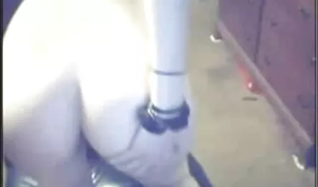 Bos di pinggang mempunyai satu bawahannya di kantor. video awek melayu lucah