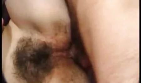 Umur, mengusap orang-orang gay dan melakukan hubungan seks di kamar mandi. sekodeng melayu