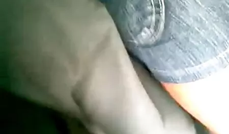 Gadis dengan tatu pada roti menanam dia dengan vagina video lucah awek melayu di atas tebal cock skru