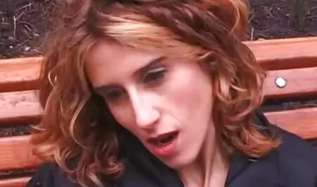 Pilih tempat untuk fuck sex atikah suhaimi balkoni