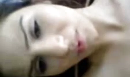 Pria kaki bayi dan kentang goreng dia pantat di lantai sex pakse dapur