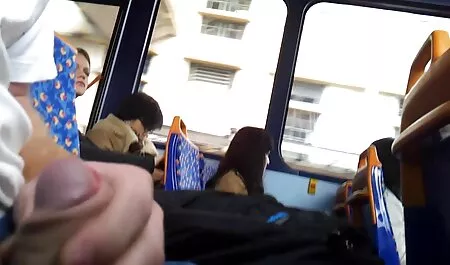 Hahal membantu indah hisap tetek melayu pembaptisan Courtney telanjang dan menidurinya vagina.