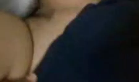 Wanita cahaya video awek melayu nakal dengan lelaki muda,