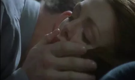 Kecantikan, tetek budak melayu cinta manis di sofa