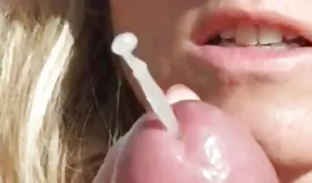Anak laki-laki, kawan-kawan www video lucah melayu muda, dan hubungan dengan dia
