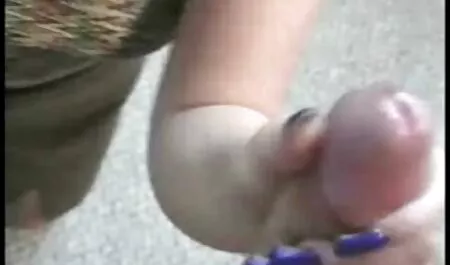 Blonde yang rajin, memaksa orang untuk dua kali bluemelayu berturut-turut